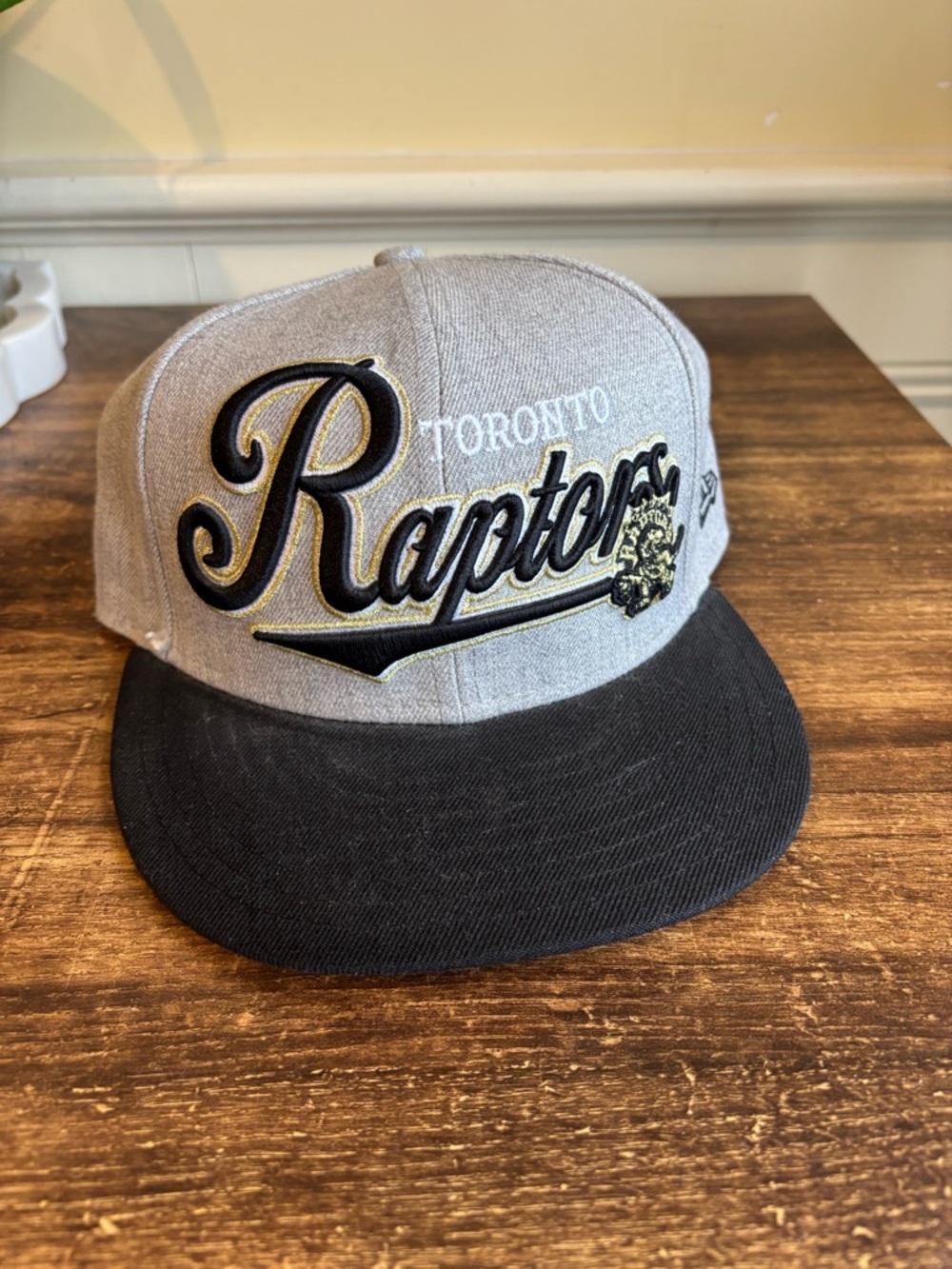 Toronto Raptors Gray & Black Snapback Hat